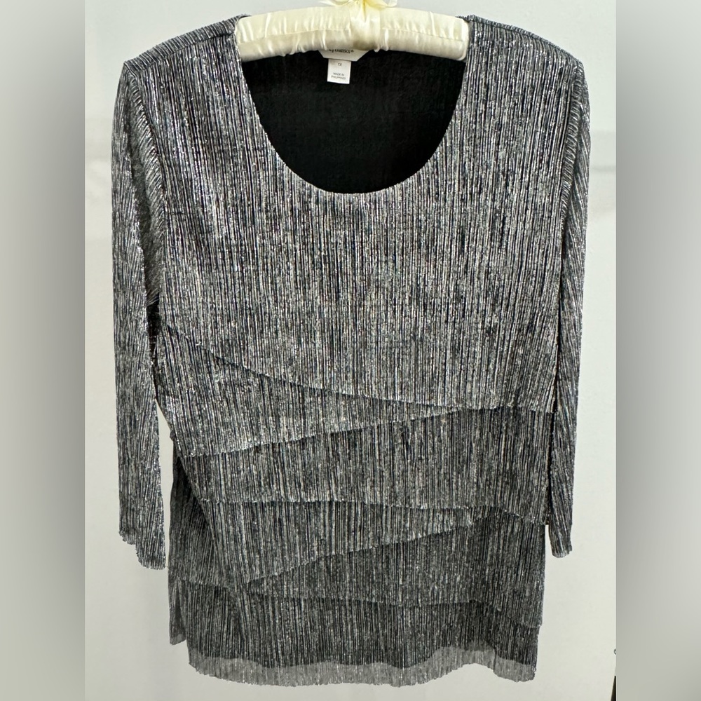 Women's Black & Silver Flowy Metallic Party Blouse